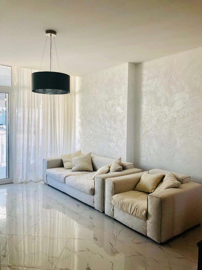 Tg Apartment Sea View Batoumi Extérieur photo